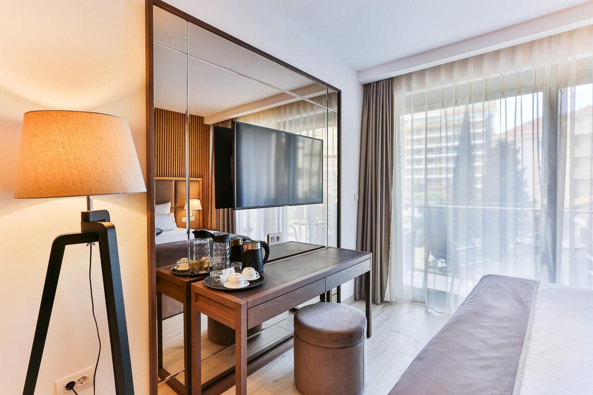Hotel Fagus By Aycon Budva Bagian luar foto
